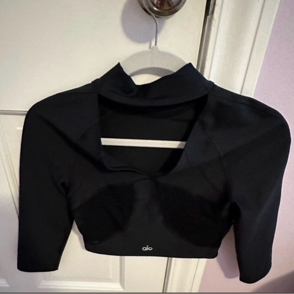 ALO Yoga Black Cropped Long Sleeve Top with Front Cutout